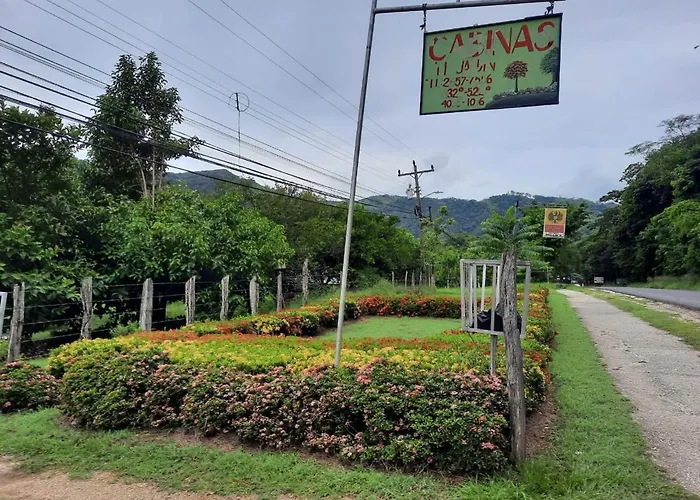 Aparthotel Cabinas El Jardin Carmona